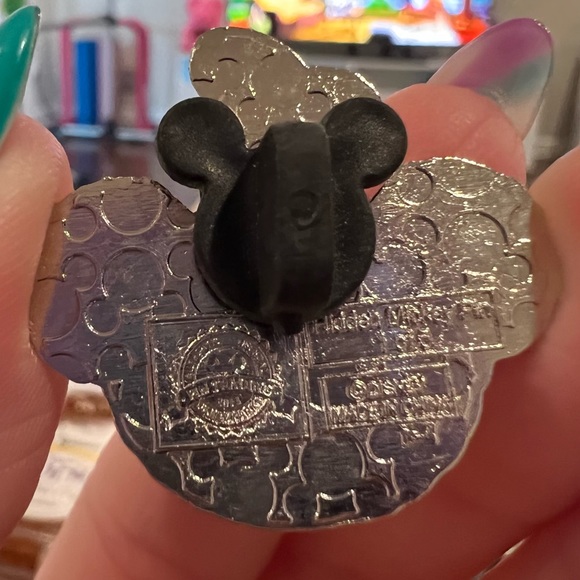 Disney Pin 2013 Duffy Bear Goofy Hat Hidden Mickey 1 Of 5 - Picture 2 of 5